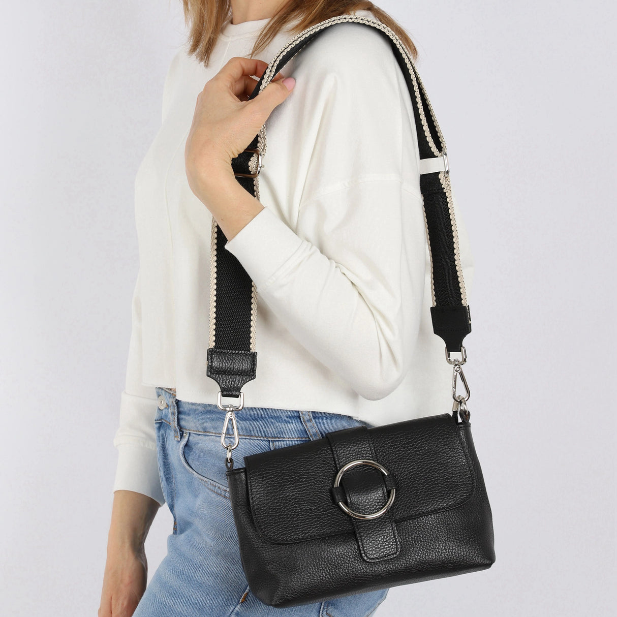 UT27 kleine Schultertasche aus Echtleder